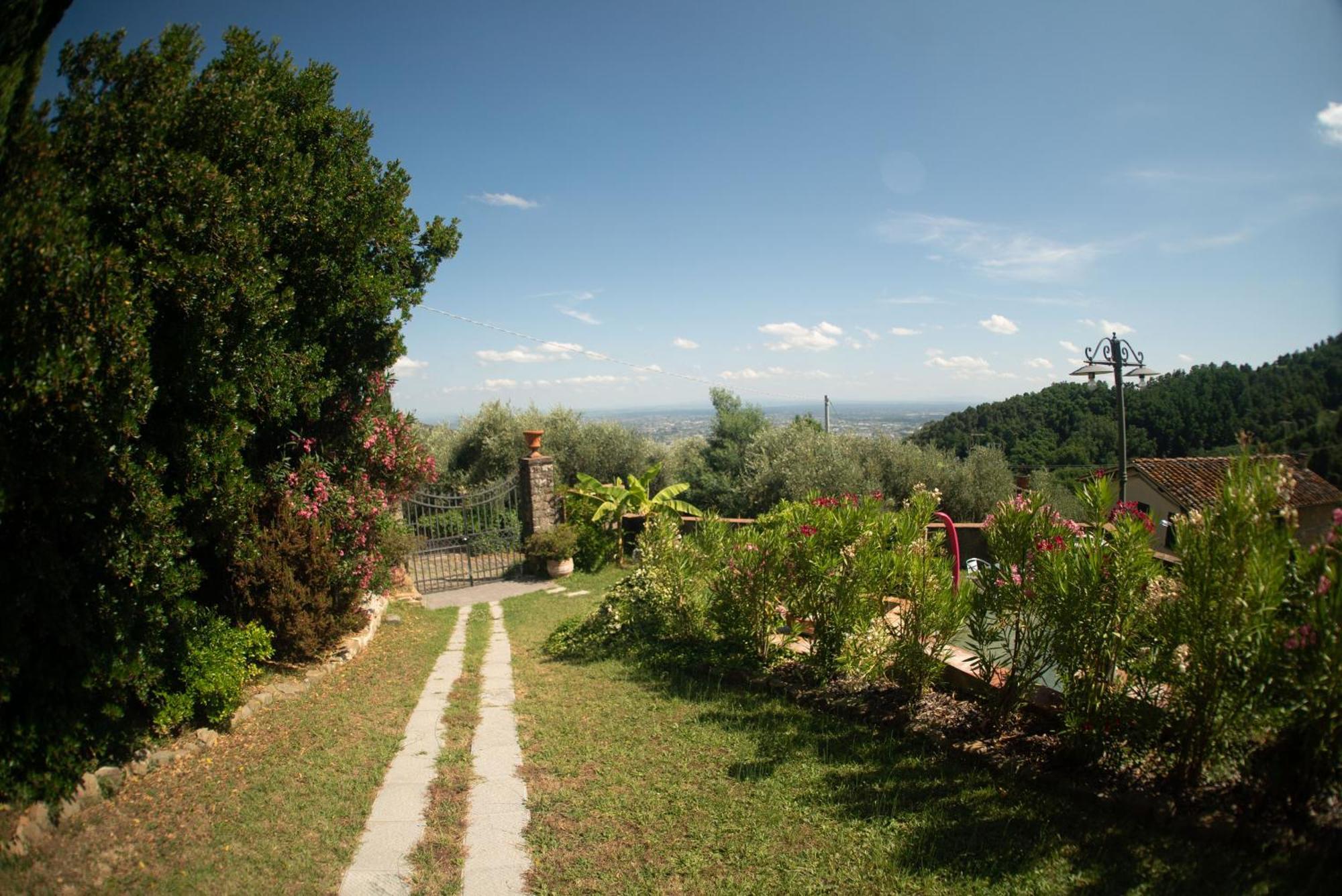 Villa Castel Del Monte Pescia